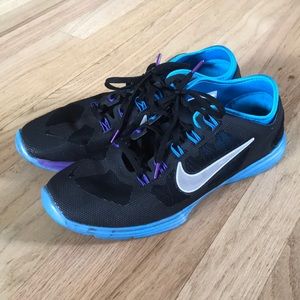 nike hyper workout shoes